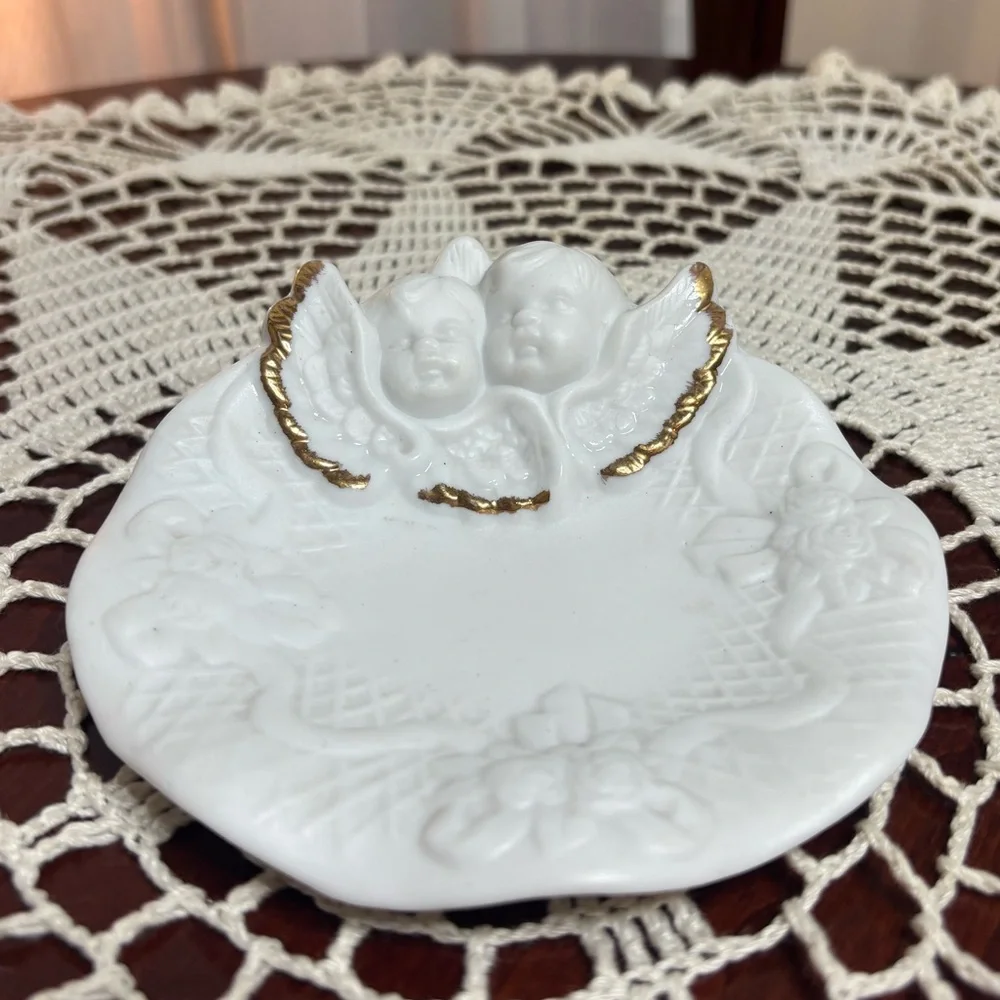 Victorian Angel Plate Jewelry Trinkets Soap Dish White Porcelain Gold Trim Wings